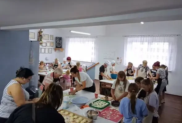 Kulinarne spotkanie pokoleń w Niwiskach – sukces projektu Aktywna Wieś