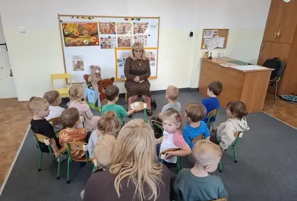 Misiowy Klub Czytelnika gościł byłą dyrektor przedszkola w Kolbuszowej