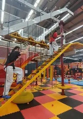 Klasy 7 z wizytą w rzeszowskim FlyParku – dzień pełen wrażeń