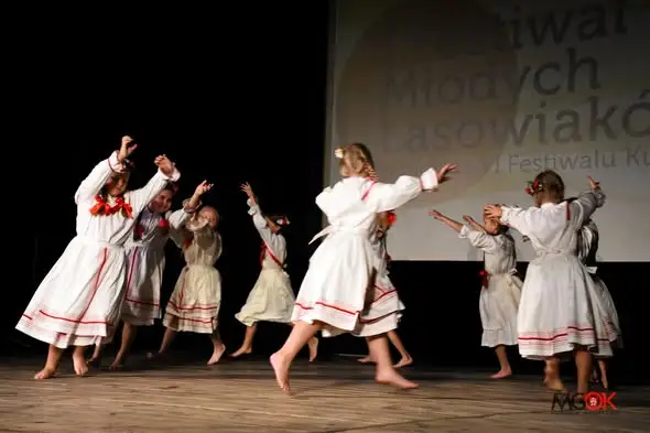 Młodzi Lasowiacy pokazali, że tradycja ma przyszłość – I Festiwal w Sędziszowie Małopolskim